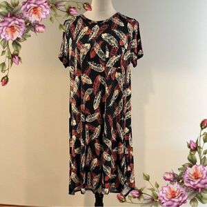 LuLaRoe Feather Print hi-low a-line loose fit short sleeve casual Dress size m
